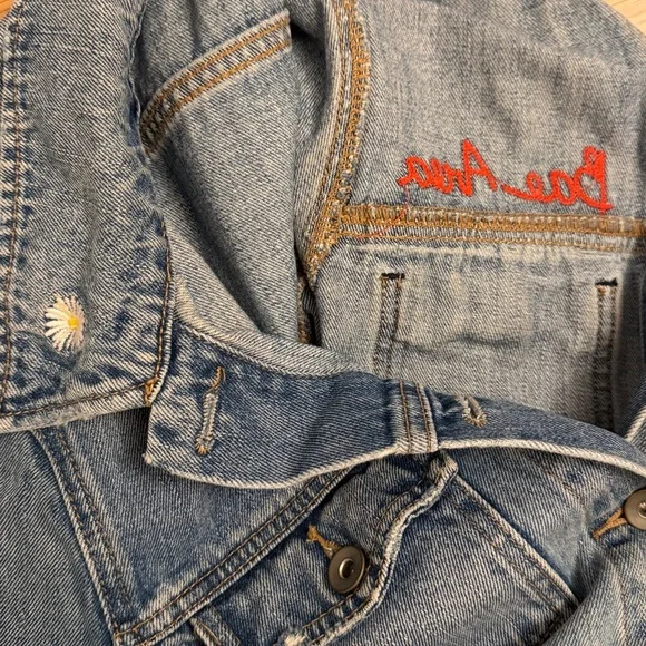 Embroidered Denim Jean Jacket Bae Area Daisy & Heart - Picture 8 of 8